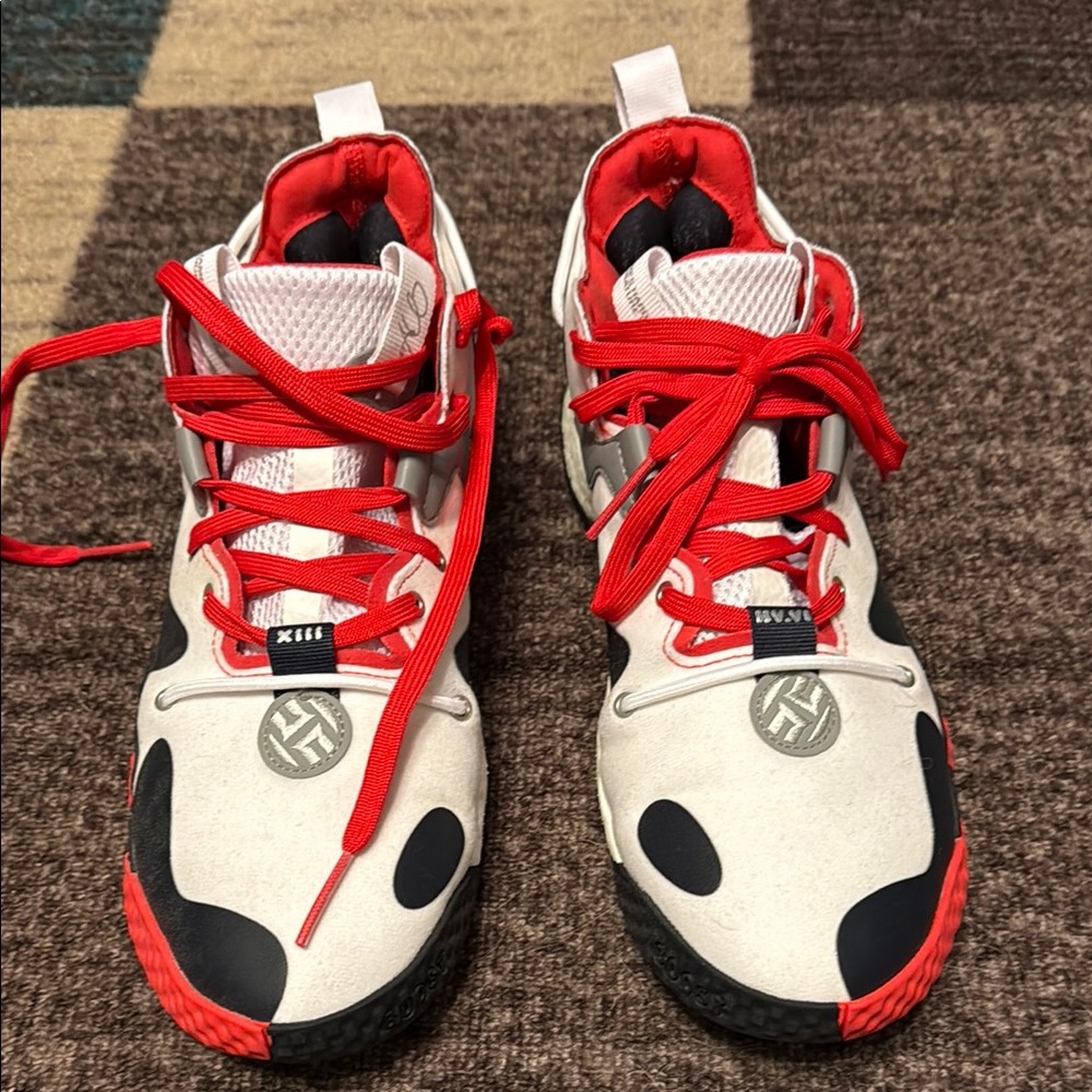 Adidas James Harden Signature series Volume 6
Red, Navy, White and Gray